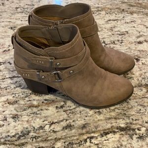 Indigo Rd. Bootie size 7 1/2